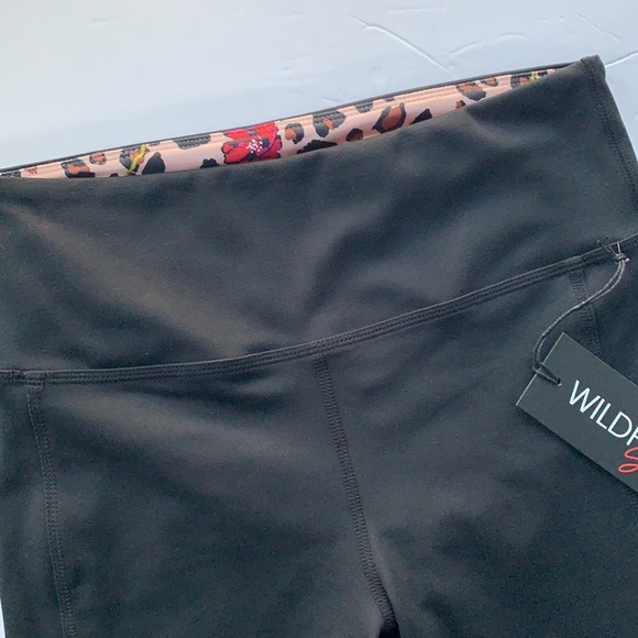 WILDFOX black/natural wild leopard biker shorts - Picture 5 of 15